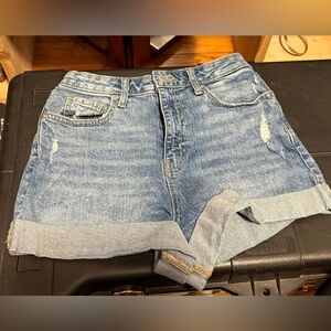HIGH WAISTED MEDIUM WASH DENIM SHORTS 🩳 wild fable